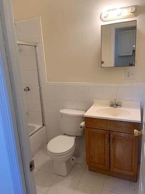 Building Photo - 70 Mark St