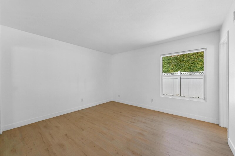 Building Photo - 9908 Knollview Dr