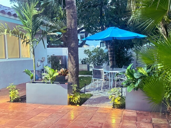 Building Photo - 3209 Norfolk St