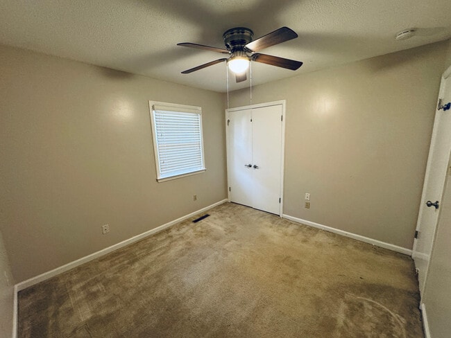 Building Photo - 5301 Yardley Terrace