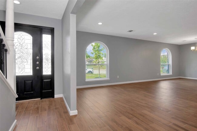Building Photo - 12811 Golden Tee Ln