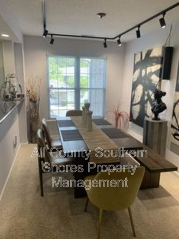 Building Photo - 200 Willow Green Dr