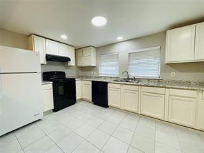 Building Photo - 306 Bauder St