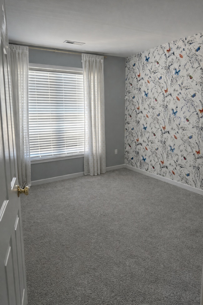 Building Photo - 8906 Sawgrass Pl