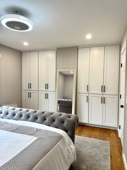 Building Photo - 25 Padanaram Rd