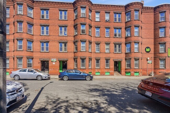 Building Photo - 55 Chestnut St