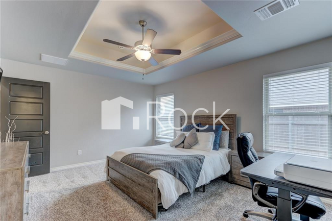 Building Photo - Gorgeous 3 Bedroom Home with Storm Shelter located in The Waters in Moore!! **All Appliances Incl...