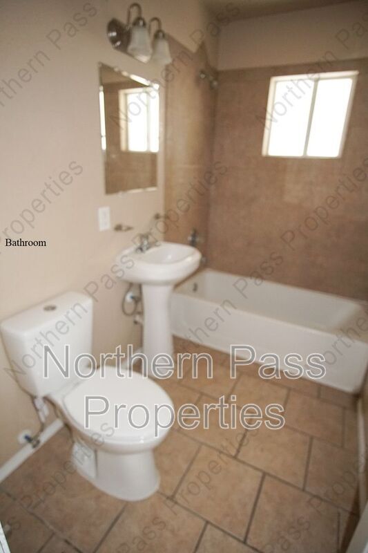 Building Photo - 8612 Lawson St