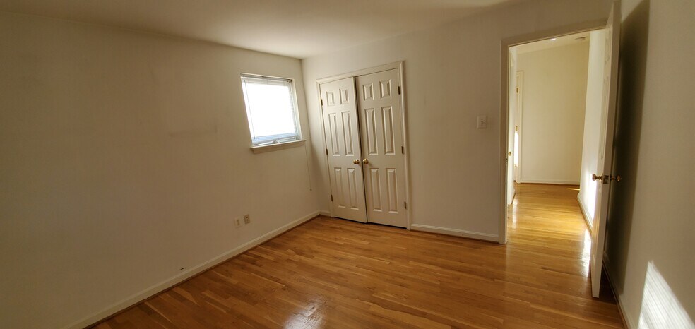 bed room - 4114 18th Rd N