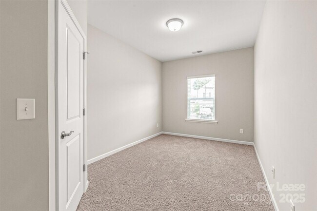 Building Photo - 5613 Amelia Ln