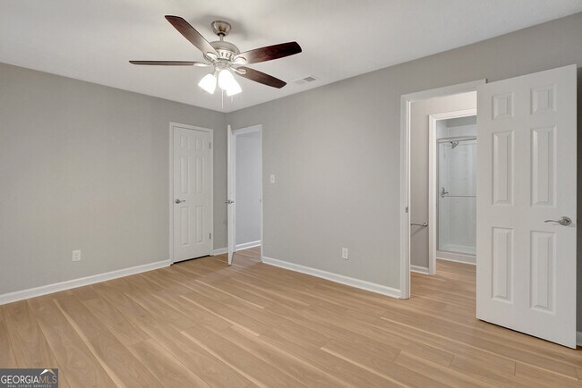 Building Photo - 115 Belle Dr