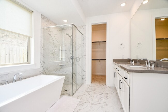 Building Photo - 943 Malibu Shr Ln