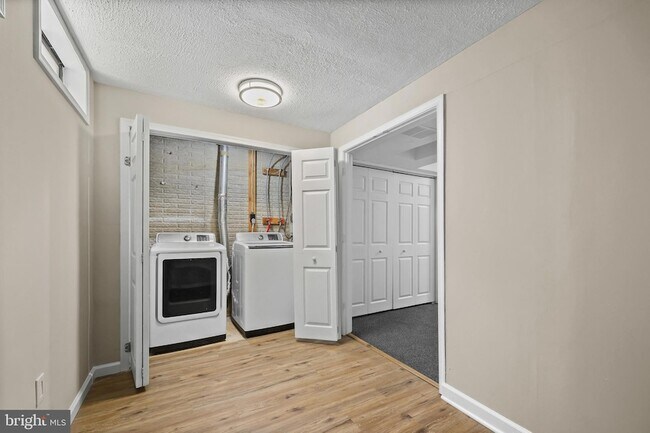 Building Photo - 3163 Harvard St