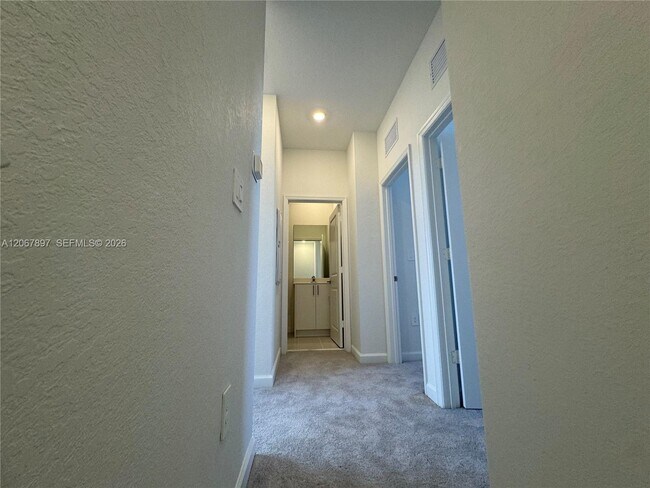 Building Photo - 26422 SW 148th Ct