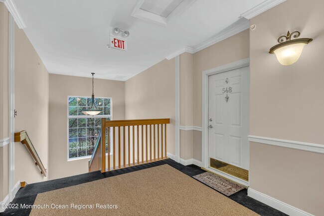 Building Photo - 548 St Andrews Pl