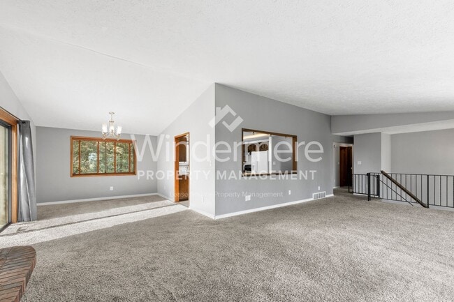 Building Photo - 6622 E 15th Ave