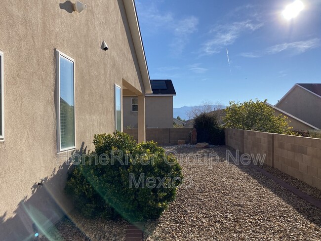 Building Photo - 2148 S Ensenada Cir SE