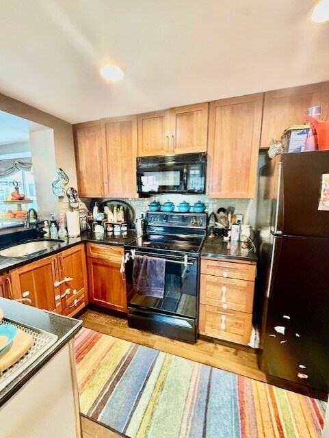 Building Photo - 480 Commercial St