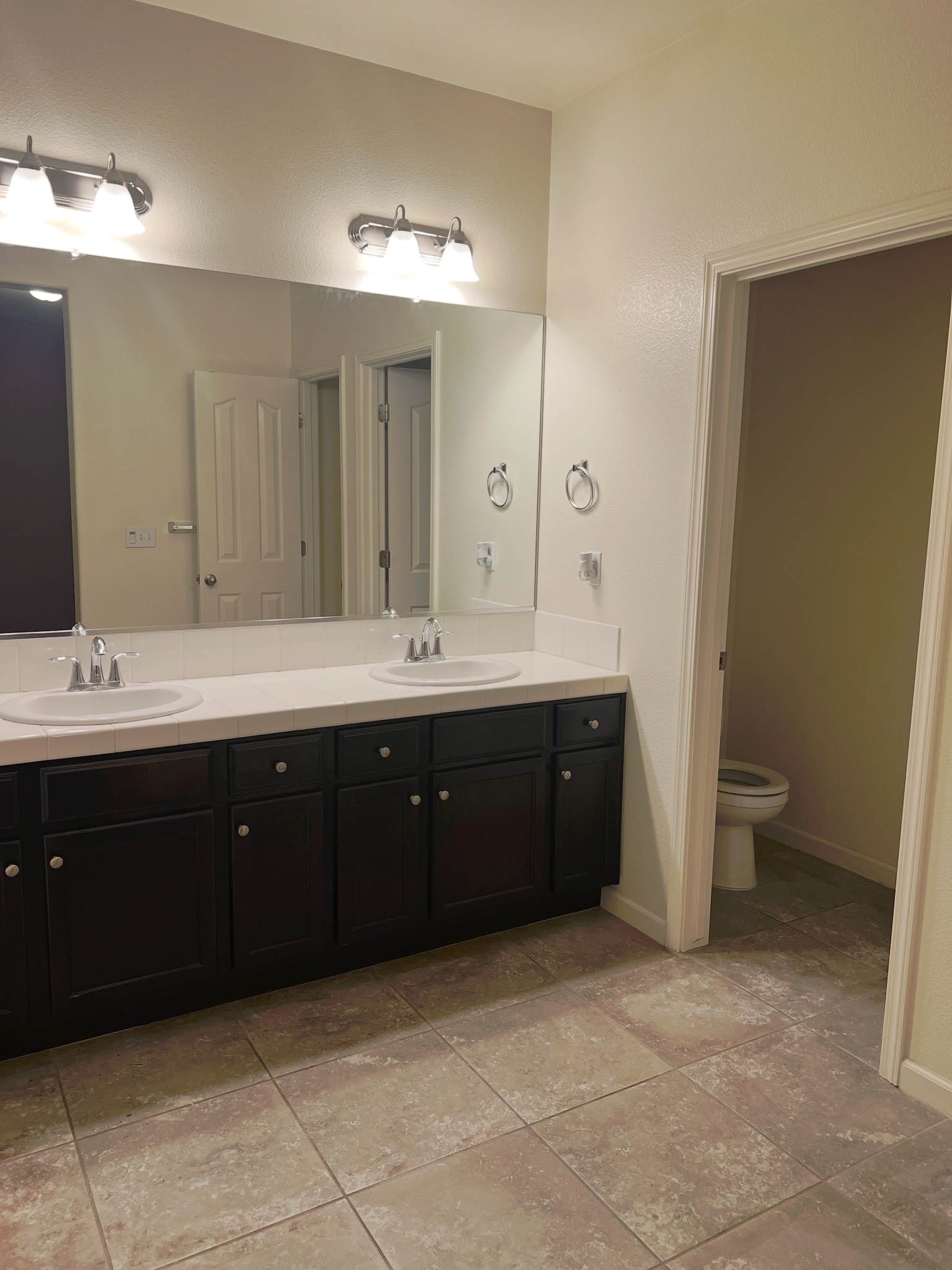 Primary Bedroom Bathroom Counter - 4354 Strathmore Pl