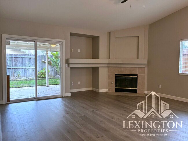 Building Photo - Updated 3 Bedroom, 2 Bathroom, Single-Story Home in Antelope!