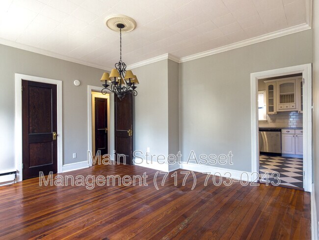 Building Photo - 139 S 29th St