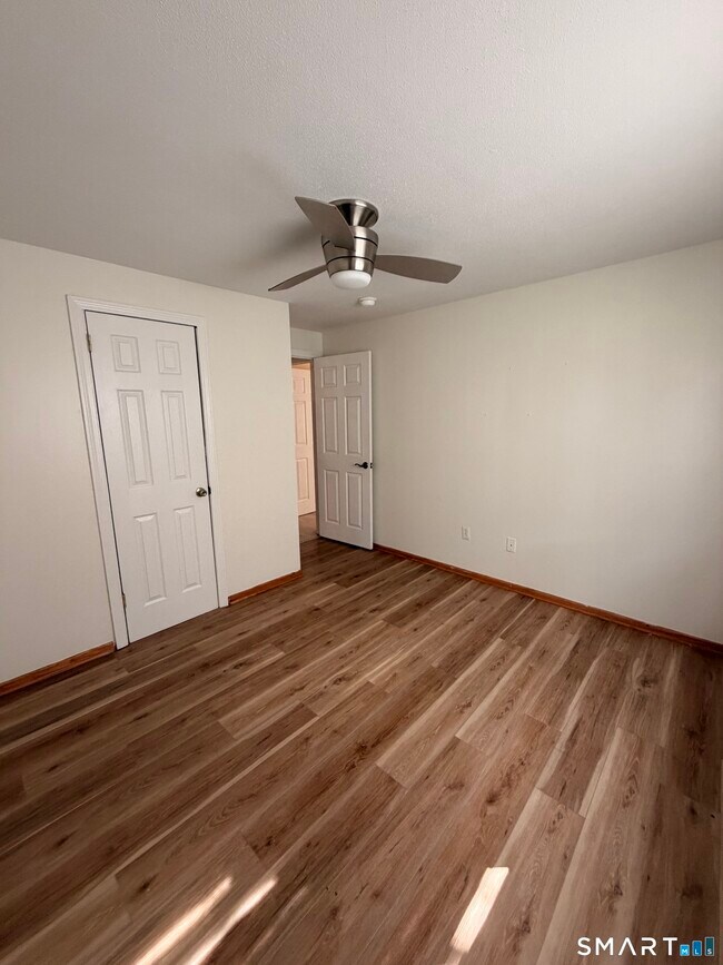 Building Photo - 265 Burritt St