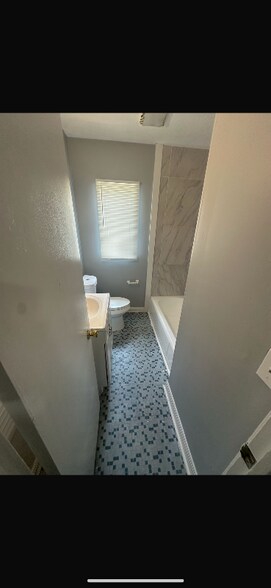 Building Photo - 4584 Park St