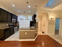 Building Photo - 398 Mesa Dr