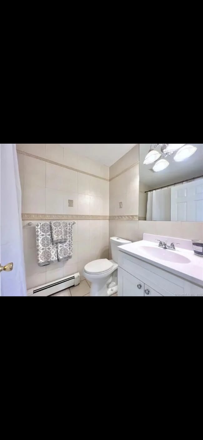 Building Photo - 68 Janet Cir