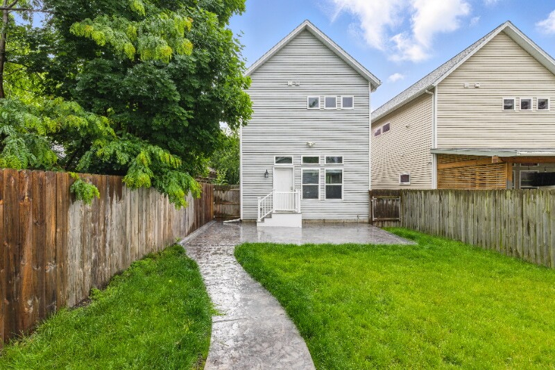 Building Photo - 2138 W 41st St