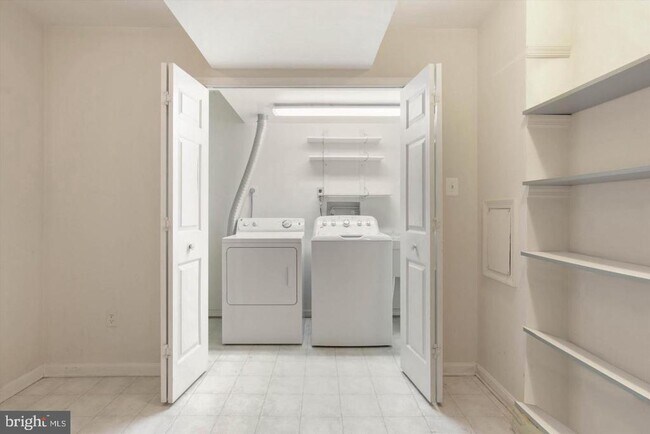 Building Photo - 5439 Plymouth Meadows Ct