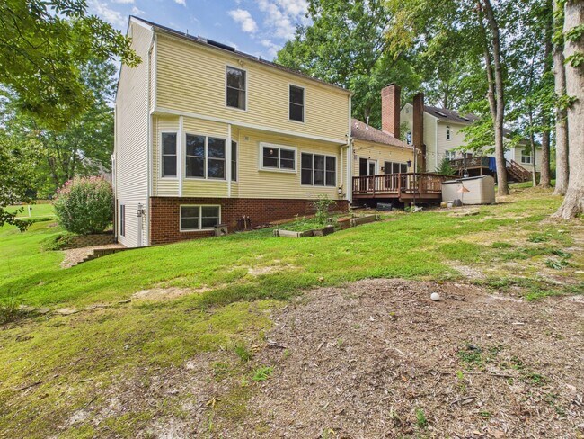 Building Photo - 6118 Walnut Landing Way