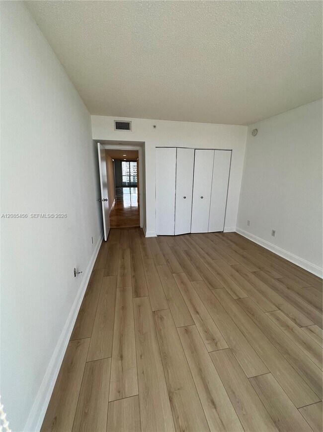 Building Photo - 21055 Yacht Club Dr