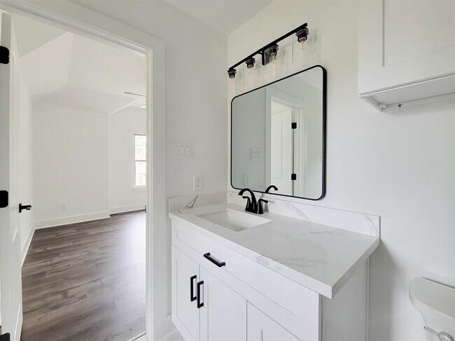 Building Photo - 18219 Polo Meadow Dr