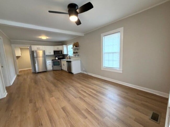 Building Photo - ~~~ What a gem!!- 2 Bedroom Home w/Great features!~~~