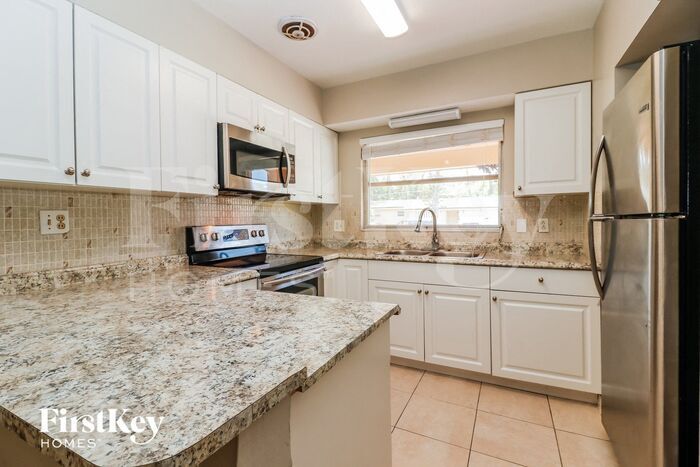 Building Photo - 5900 Grove St S