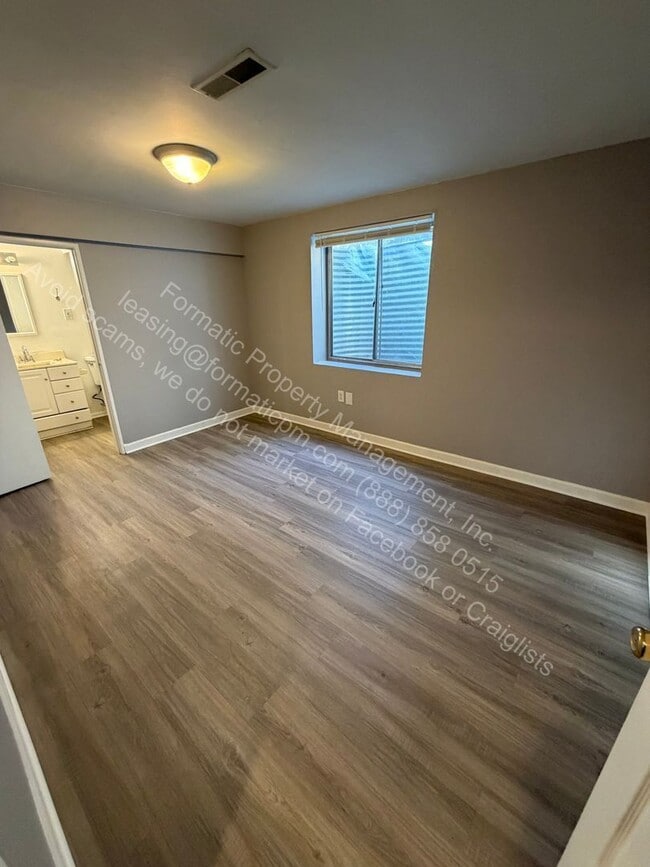 Building Photo - 17998 E Bellewood Dr