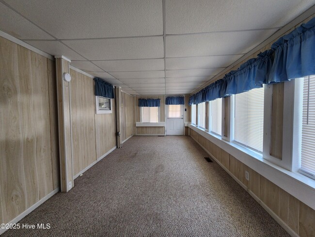 Building Photo - 508 Ocean Spray Dr