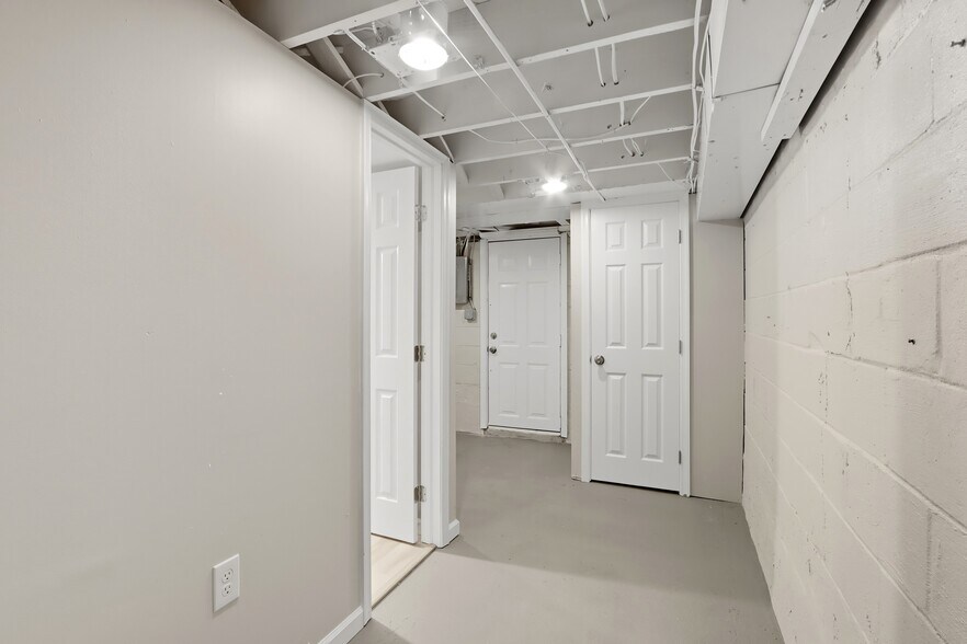 Building Photo - 4924 Frankford Ave