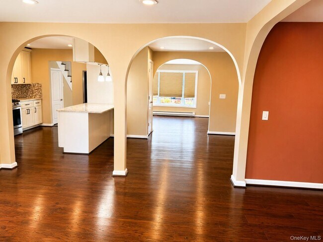 Building Photo - 23 Ginny Ln