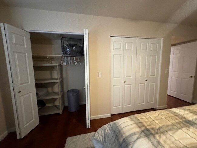 Building Photo - Riverfront 2BR 2BA Furnished Condo on GROUND LEVEL W/Garage and UTILITIES Included AVAIL 4/1/26