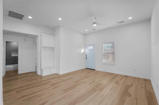 Building Photo - 2217 Sayle St