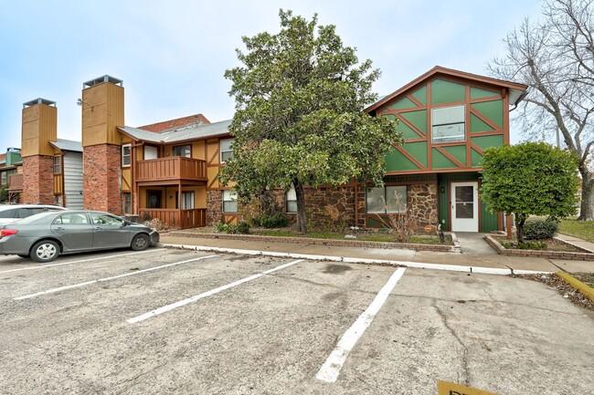 Building Photo - Spacious 2 Bedroom, 2 Bathroom in Picadill...