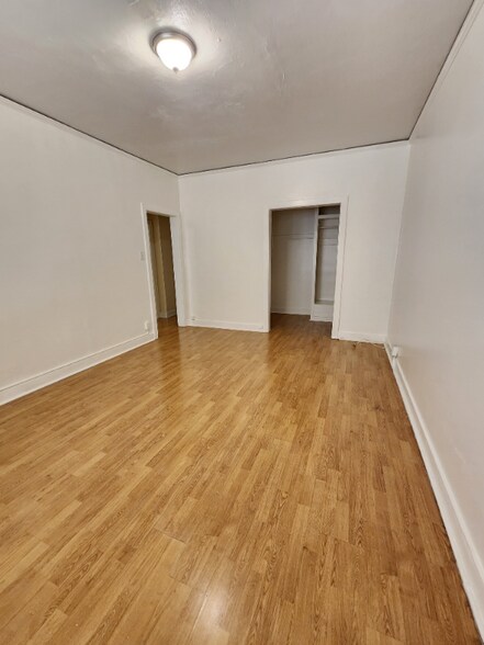 Primary Photo - 1825 Ivar Ave