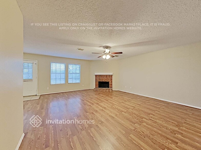 Building Photo - 1537 Englewood Dr