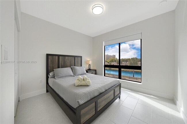 Building Photo - 8167 NW 41st St