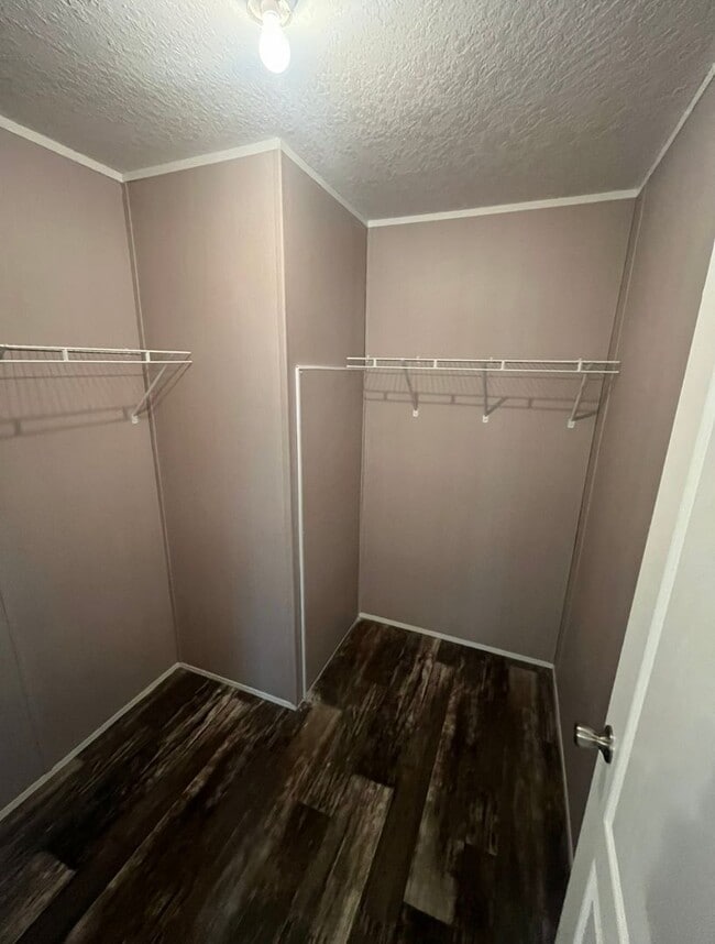 Building Photo - 2 Bed 2 Bath mobile home