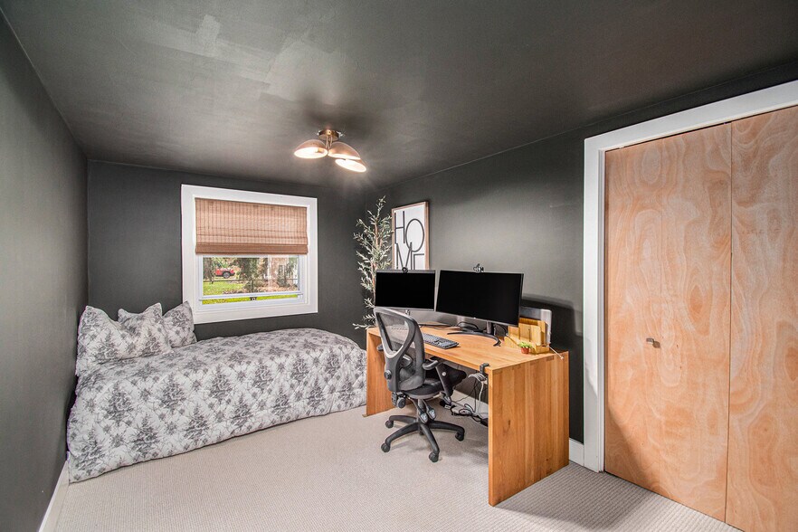 Building Photo - 1155 Carpenter Ave NW