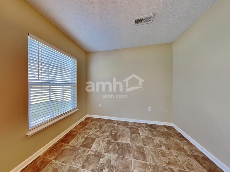 Building Photo - 5006 Athol St