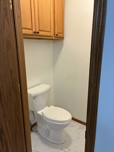 Building Photo - 925 Sky Ridge Dr